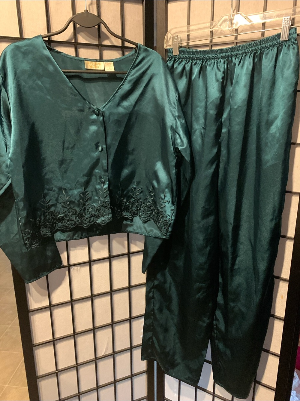 Victoria's Secret Deep Emerald Satin Embroidered Pajama Set.       Size S